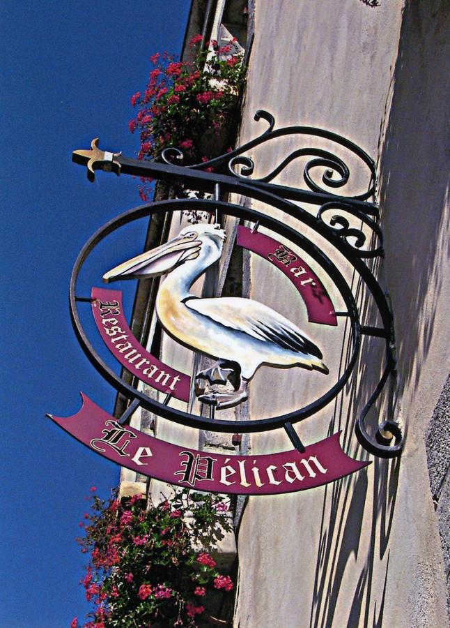 Le Pelican Otel Rochefort-en-Terre Dış mekan fotoğraf